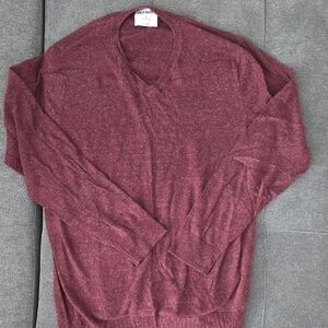 Old Navy Men's Maroon V-Neck Sweater